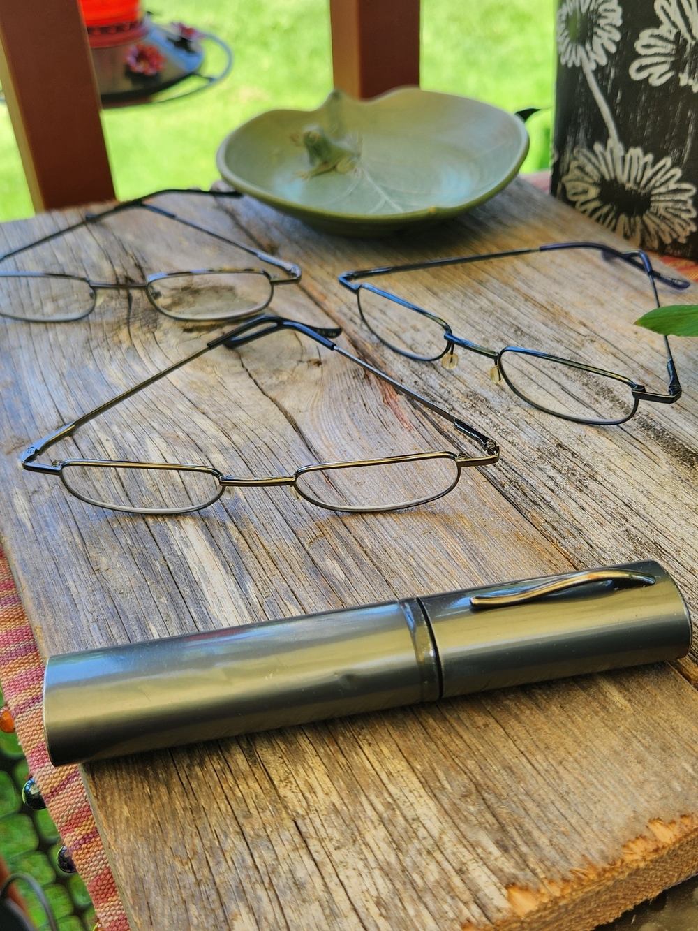 Slim Metal Eyeglasses with Gunmetal Case - Gray